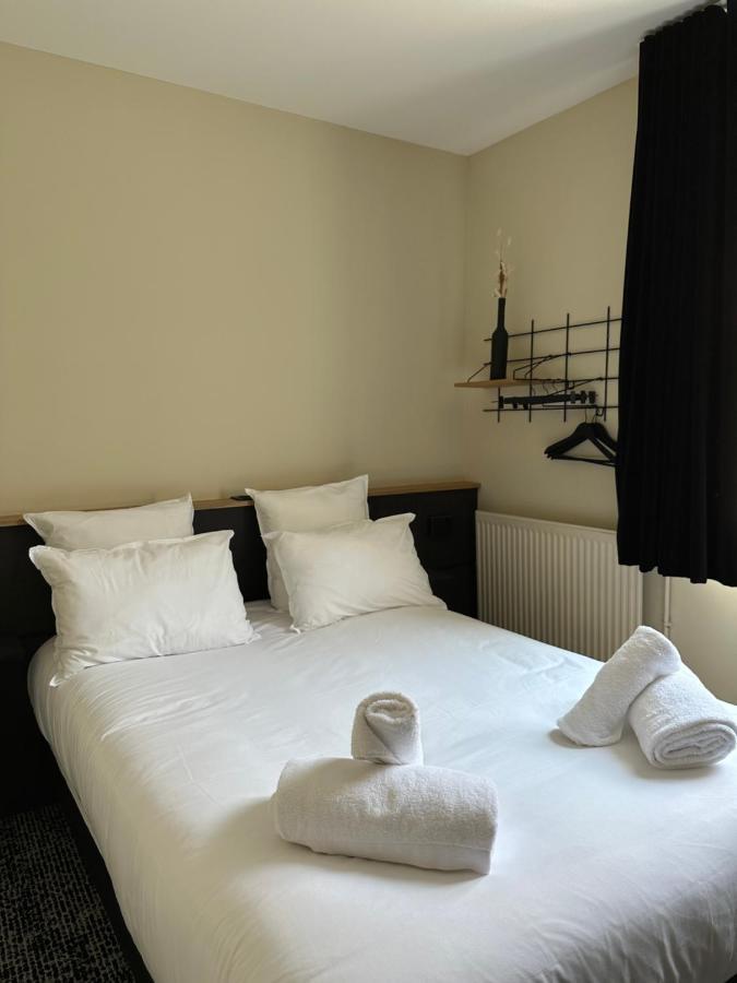 Logis Hotel & Restaurant Le Vert Bocage Franqueville-Saint-Pierre Exterior photo